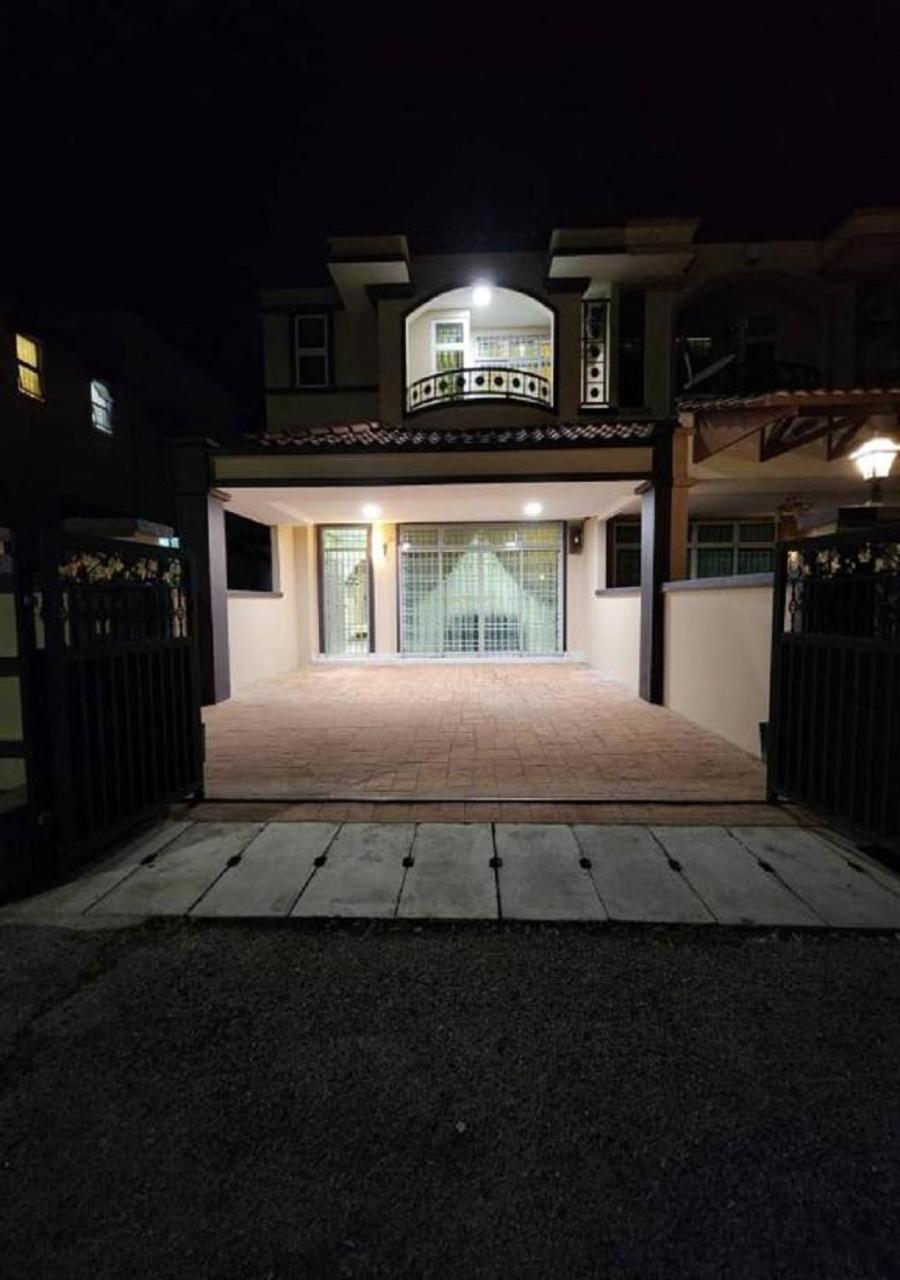 Galaxy Guest Home By Ipoh Maju Stay ภายนอก รูปภาพ