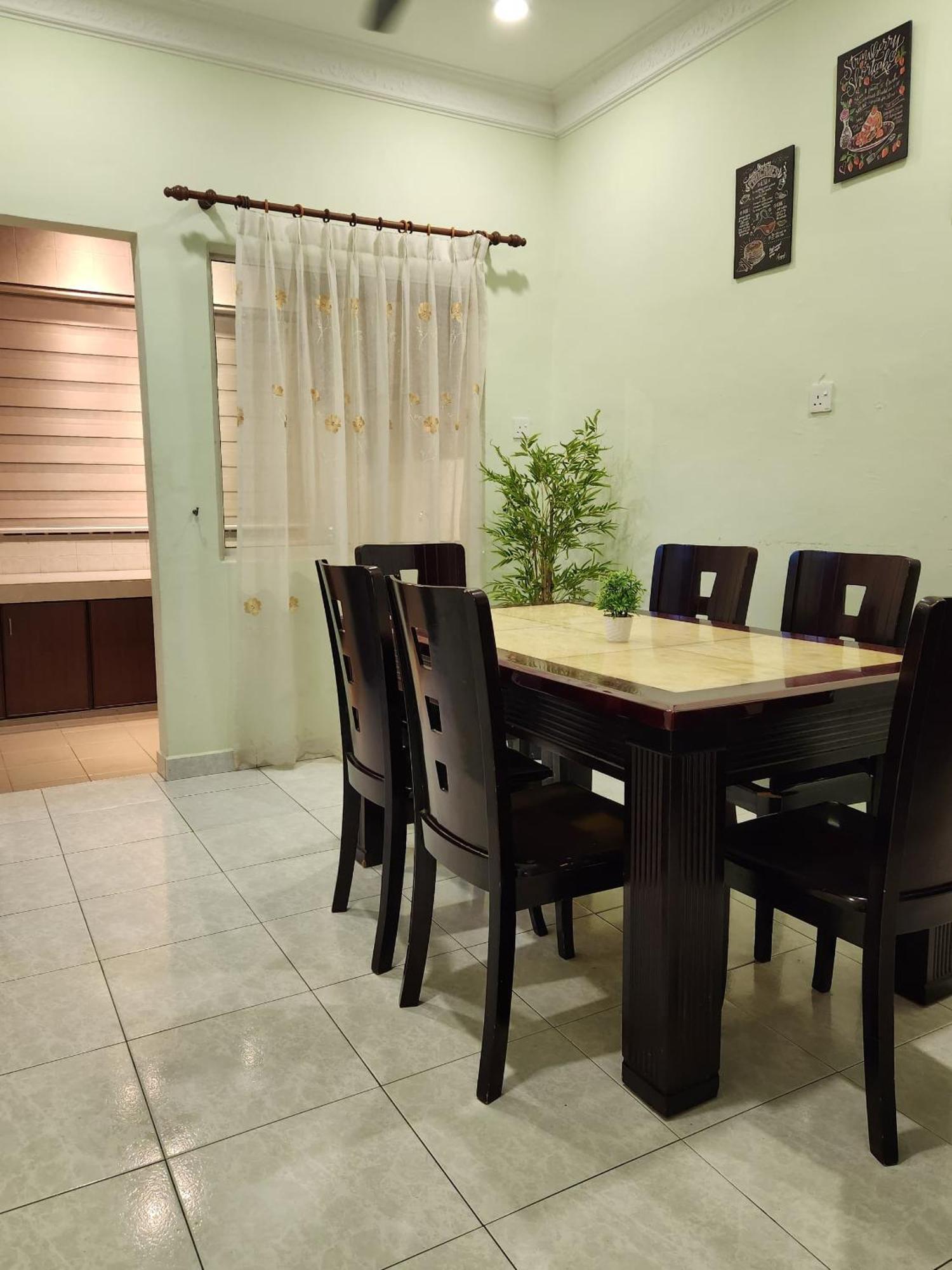 Galaxy Guest Home By Ipoh Maju Stay ภายนอก รูปภาพ